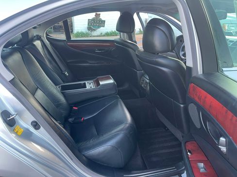 Used 2011 Lexus LS 460 LS 460 SEDAN 4D image 11