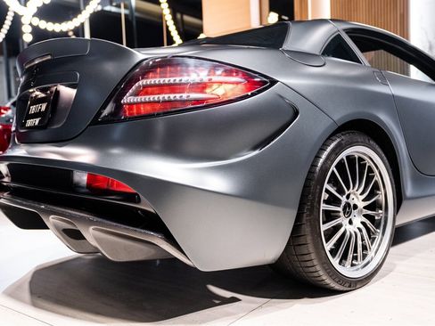 Used 2005 Mercedes-Benz SLR SLR McLaren image 38