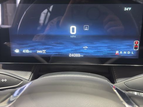 Used 2025 Chevrolet Equinox LT w/ Convenience Package II image 28