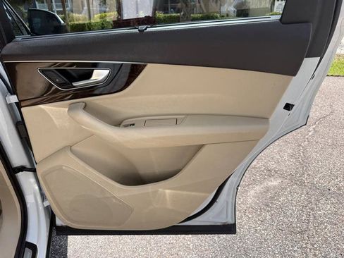 Used 2017 Audi Q7 3.0T Premium Plus AWD/4WD image 19