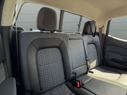 Used 2017 Chevrolet Colorado Z71 image 31