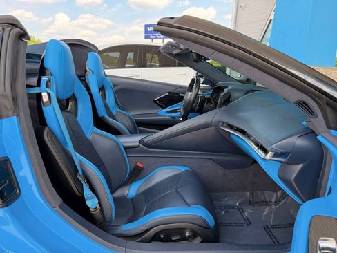 Used 2021 Chevrolet Corvette Stingray Premium Conv w/ Z51 Performance Package RWD image 38