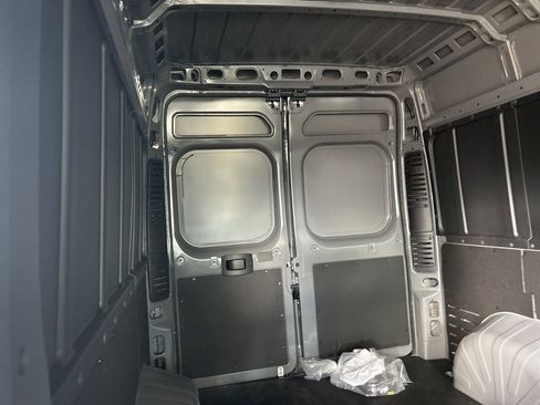 New 2026 RAM ProMaster 2500 w/ Premium Convenience Group image 28