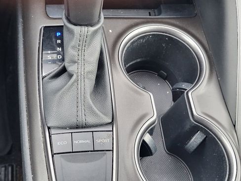 Used 2023 Toyota Camry SE FWD image 21