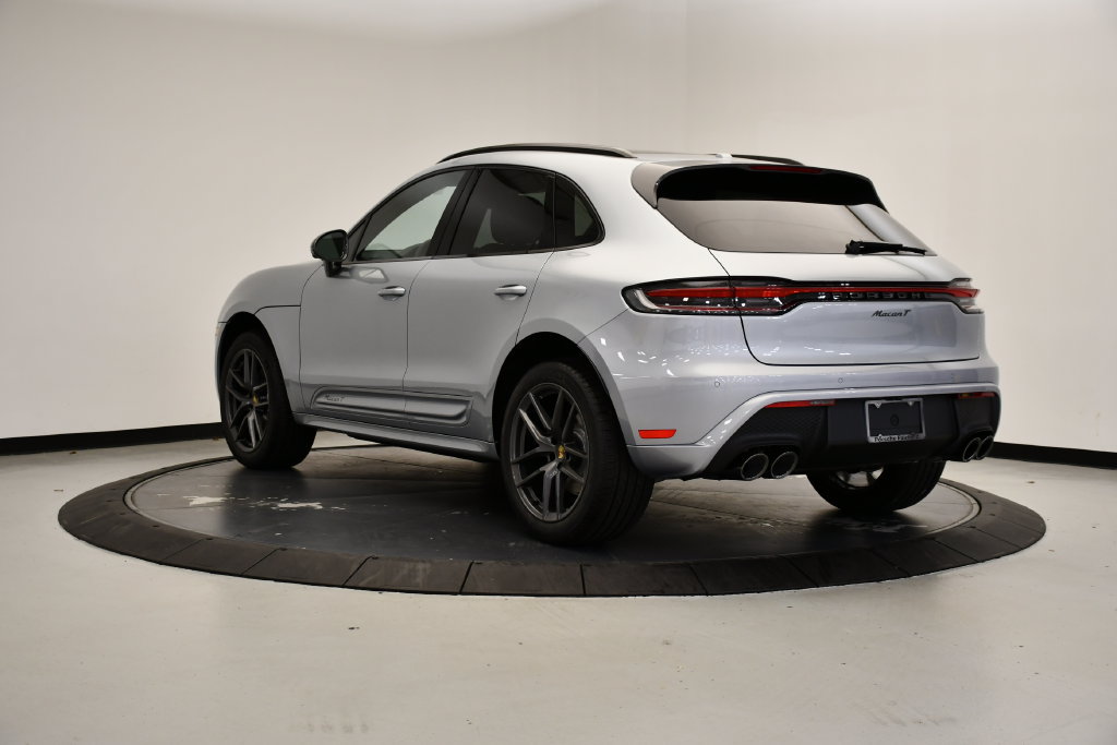 Certified 2026 Porsche Macan Turbo AWD/4WD image 3