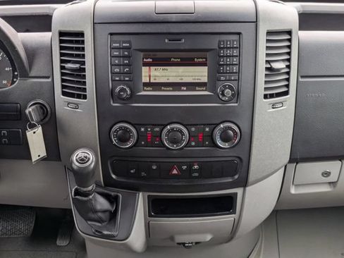 Used 2017 Mercedes-Benz Sprinter 3500 image 19