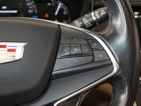 Used 2019 Cadillac XT5 Luxury FWD image 25