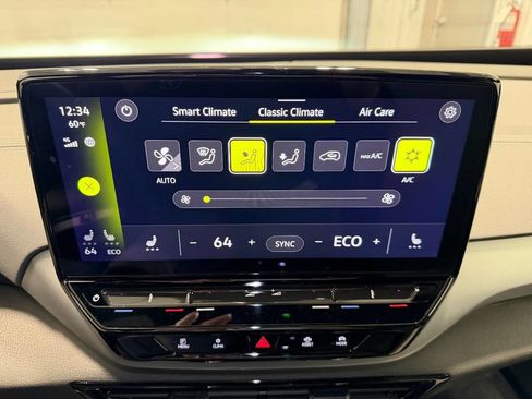 Used 2023 Volkswagen ID.4 Pro image 33