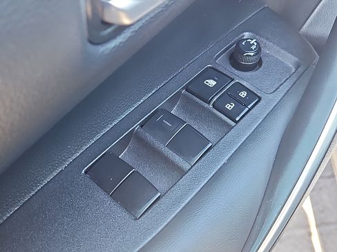 Used 2021 Toyota Corolla SE FWD image 14