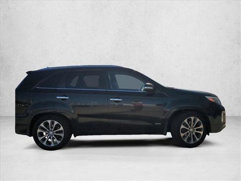 Used 2014 Kia Sorento SX w/ 3rd Row Package image 4