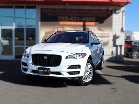 Used 2018 Jaguar F-PACE Prestige image 2