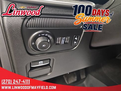 Used 2022 Jeep Wagoneer Series III w/ Premium Group I AWD/4WD image 19