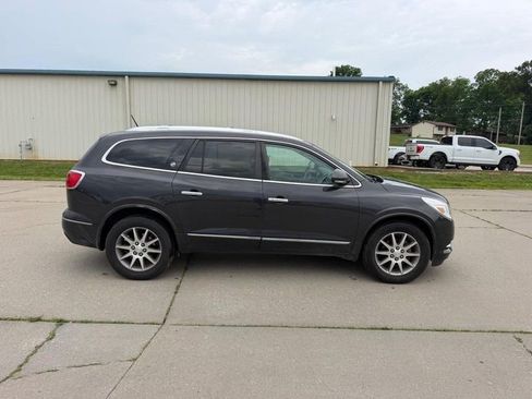 Used 2017 Buick Enclave Leather w/ Trailering Package FWD image 2