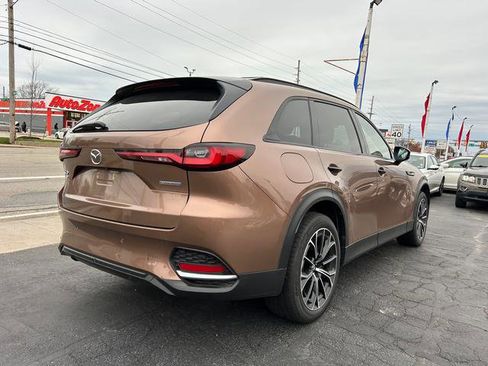 Certified 2025 MAZDA CX-70 Plug-In Hybrid w/ Premium Pkg image 3