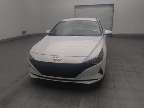 Used 2021 Hyundai Elantra SEL FWD image 15