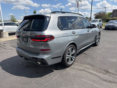 Used 2024 BMW X7 xDrive40i w/ M Sport Package AWD/4WD image 6