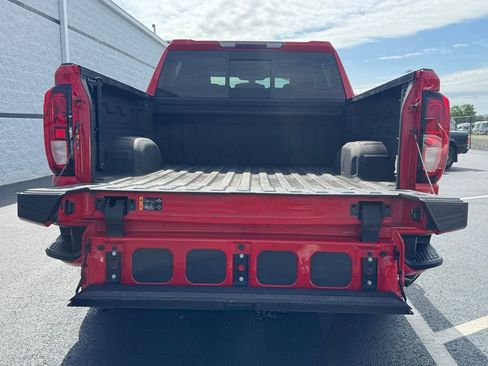 Used 2020 GMC Sierra 1500 Elevation w/ Elevation Value Package AWD/4WD image 9
