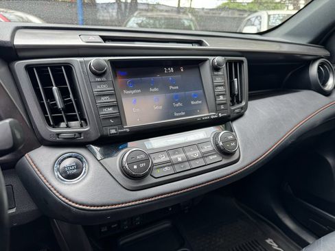 Used 2016 Toyota RAV4 SE w/ Advanced Technology Package AWD/4WD image 13