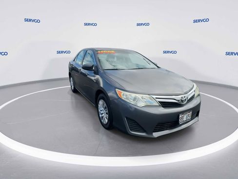 Used 2013 Toyota Camry L image 3
