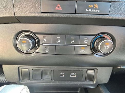 Used 2022 Nissan Frontier SV RWD image 19