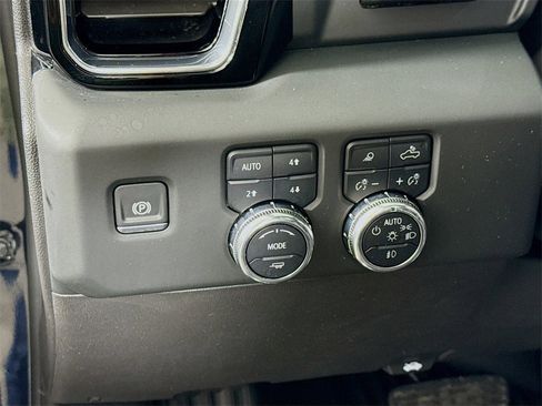 Used 2024 GMC Sierra 1500 Denali w/ Denali Reserve Package image 4
