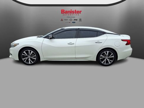 Used 2017 Nissan Maxima Platinum w/ Interior Lighting Package image 7