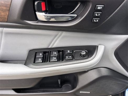Used 2019 Subaru Outback 2.5i Limited w/ Popular Package #2 image 11