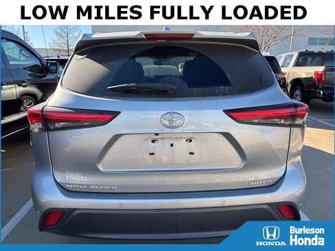 Used 2020 Toyota Highlander Limited image 5