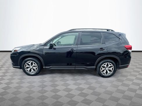 Used 2022 Subaru Forester Premium AWD/4WD image 38