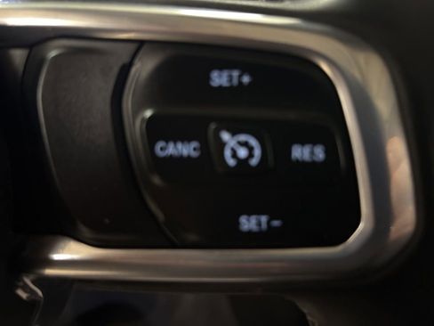 Used 2023 Jeep Gladiator Overland image 23