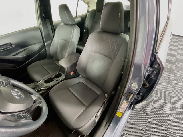 Used 2025 Toyota Corolla LE w/ Convenience Package FWD image 20