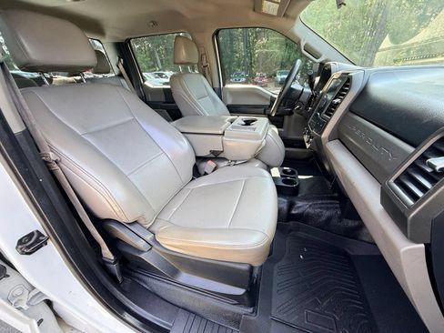 Used 2019 Ford F250 XL w/ Power Equipment Group RWD image 23