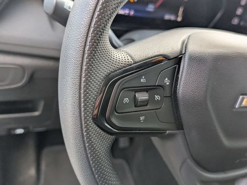 Used 2025 Chevrolet TrailBlazer LT AWD/4WD image 16