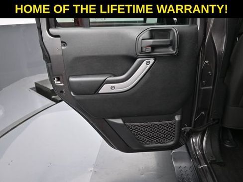 Used 2017 Jeep Wrangler Unlimited Sahara w/ Max Tow Package AWD/4WD image 32