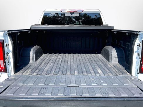 Used 2023 GMC Sierra 1500 AT4 w/ Technology Package AWD/4WD image 26