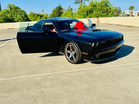 Used 2016 Dodge Challenger R/T Plus image 43