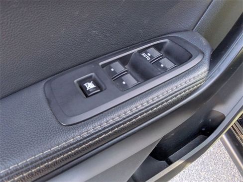 Used 2022 Ford Ranger Lariat w/ Tremor Off-Road Package image 12