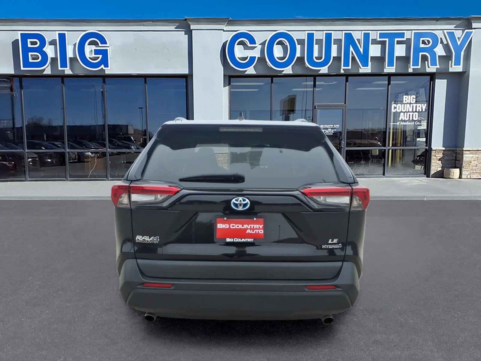 Used 2023 Toyota RAV4 LE AWD/4WD image 6