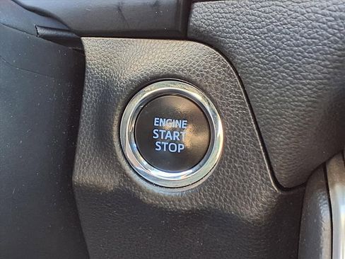 Used 2019 Toyota RAV4 XLE Premium image 14