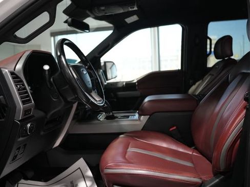 Used 2019 Ford F150 Platinum w/ Equipment Group 701A Luxury AWD/4WD image 16