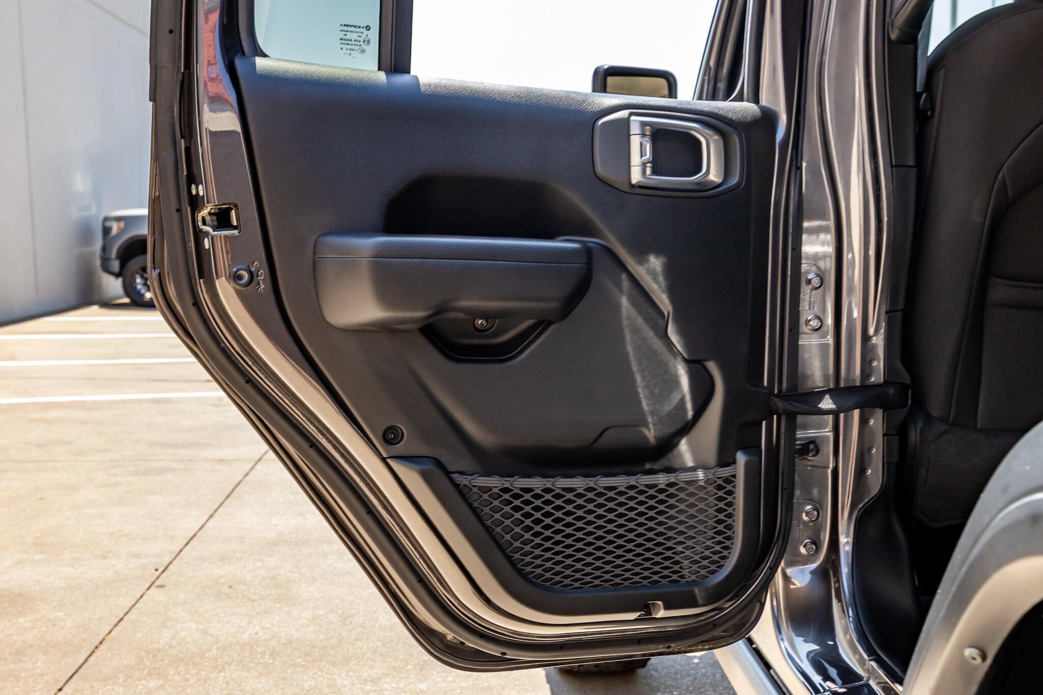 Used 2023 Jeep Wrangler Unlimited Sport AWD/4WD image 46