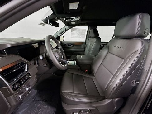 New 2026 GMC Yukon Denali w/ Sun & Power Step Package image 17