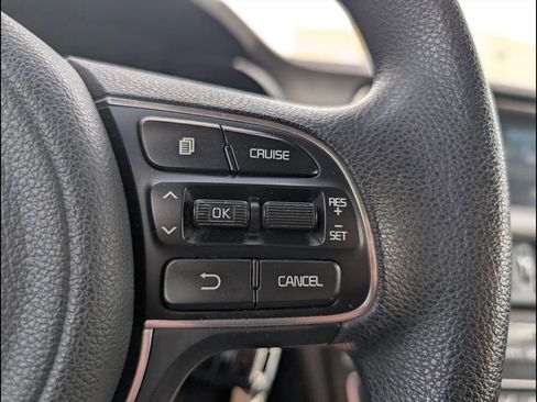 Used 2018 Kia Optima LX FWD image 14