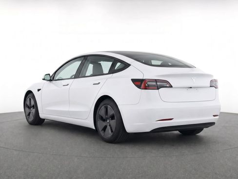 Used 2023 Tesla Model 3 Standard Range RWD image 5