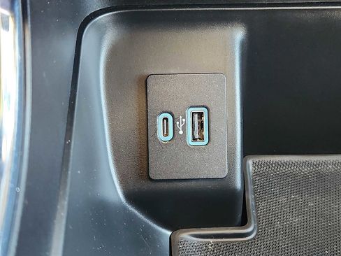 Used 2022 Ford F150 XLT w/ Trailer Tow Package image 25