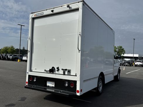 New 2025 GMC Savana 3500 w/ Power Convenience Package image 10