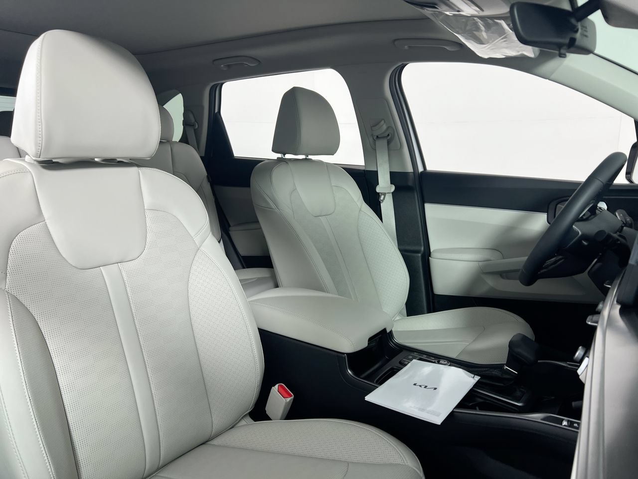 New 2026 Kia Sorento S w/ S Panoramic Sunroof Package FWD image 32