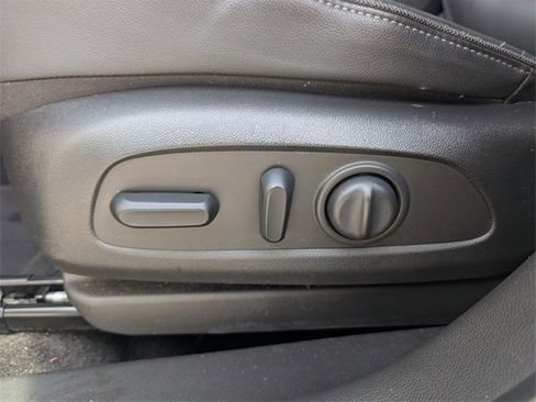 Used 2020 Buick Encore GX Essence w/ Experience Buick Package image 16