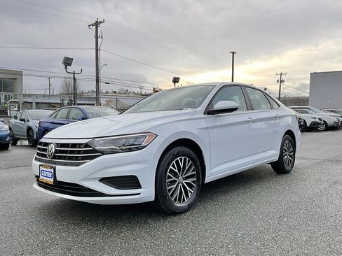 Used 2021 Volkswagen Jetta S w/ Driver Assistance Package image 4