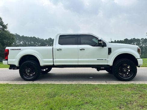 Used 2022 Ford F250 Platinum w/ Tremor Off-Road Package AWD/4WD image 4